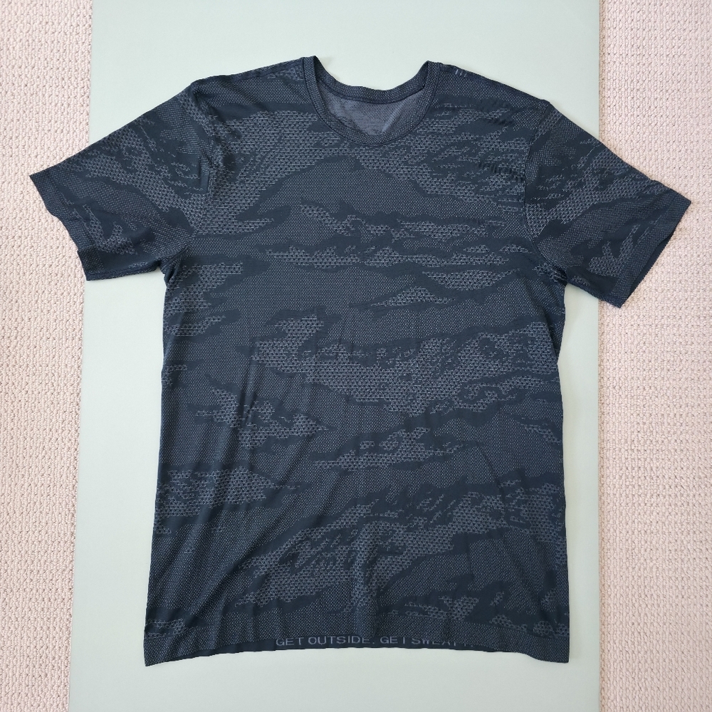 Lululemon Athletica Black Camo Short Sleeve Tee